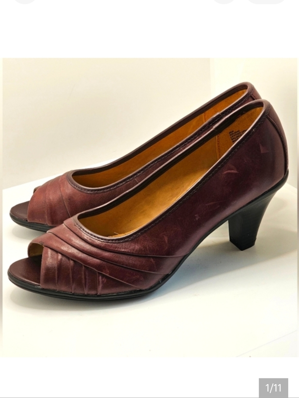 Strictly Comfort Burgundy Heels Peep Toe Size 8